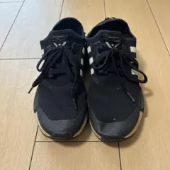 adidas White Mountaineering コラボスニーカーのサムネイル