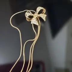 Item thumbnail for item c7087bed-4f3a-4d2c-95e6-e5aabd2a8330