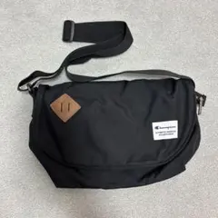 Champion ブラック ショルダーバッグ