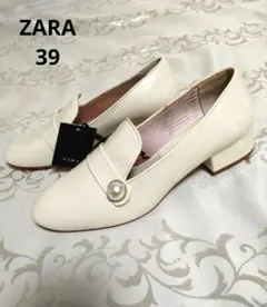 ZARA　パンプス エナメルシューズ ビジュー付き