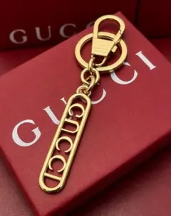 cucciゴールドのキーホルダー キーリング