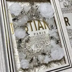 ❤︎ トレカキーホルダー トレカ デコ ホワイト クリア レジン ハンドメイド ❤︎