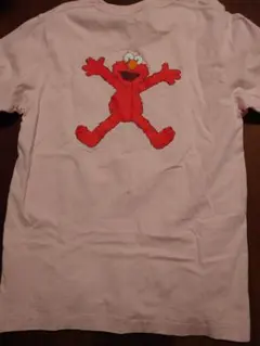 【UNIQLO 】KAWS SESAME STREET エルモ Tシャツ M