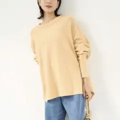 UNFILO アンフィーロ　ふわふわニット ラウンドヘム　新品未使用タグ付き