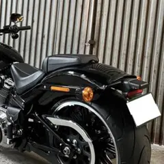 FXBRSブレイクアウト純正リアフェンダー ハーレーダビットソンFXSBブレイクアウト 純正リアフェンダーを使用し