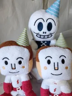 【アンパンマン 】マスコットぬいぐるみ３点（しょくぱんまん２点&ホラーマン１点）