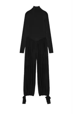 zara ジャンプスーツのサムネイル