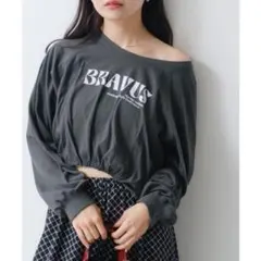 Kastane シャーリングワンショルロゴT