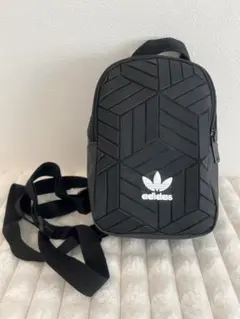 adidas 幾何学模様 リュック ブラック 未使用