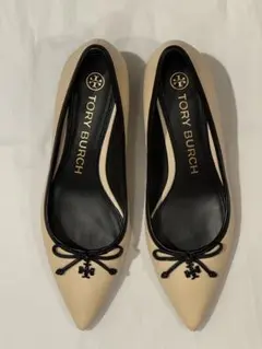 TORY BURCH バイカラー パンプス ベージュ/ブラック　size 7のサムネイル