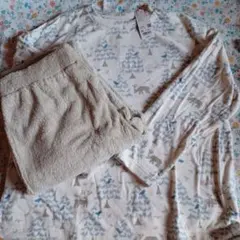 本日限定値下げ。ユニクロ、長袖パジャマセット(新品未使用)