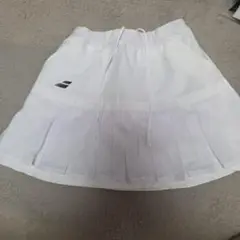 Babolat ホワイト プリーツスカート Mサイズ