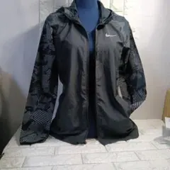 NIKE ウィンドブレーカー Mサイズ ブラックのサムネイル