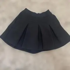 ユニクロ　黒 プリーツスカート 140