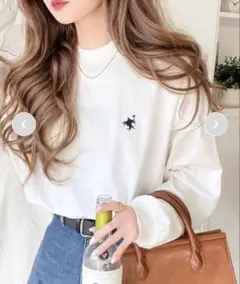 新品タグ付きclassicalelf ワンポイント刺繍モックネック長袖Tシャツ