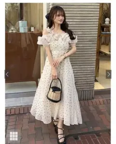 ドット柄フリルオフショルダーフレアロングワンピース［ru1165］