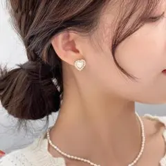 ピアス ハート ホワイト パール調 ゴールド 両耳用