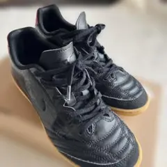 ミズノモナルシーダ　ブラック フットサルシューズ　22.5㌢