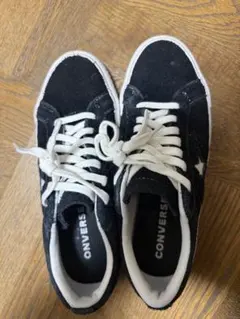 CONVERSE ブラック スエード スニーカー