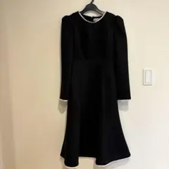 セルフォードの濃紺ワンピース