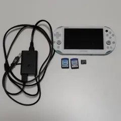 PlayStation Vita 本体 PCH-2000ライトブルー/ホワイト