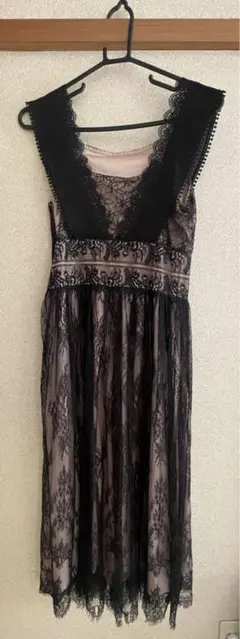 ロイヤルパーティー ドレス