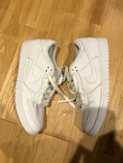 NIKE SB DUNK LOW PRO ISO トリプルホワイト