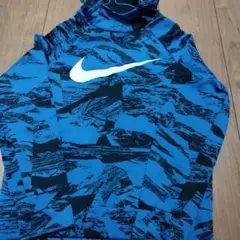 Nike 青 パーカー 抽象的なデザイン