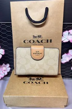 COACH コーチ 二つ折り財布 シグネチャー 即購入okですのサムネイル