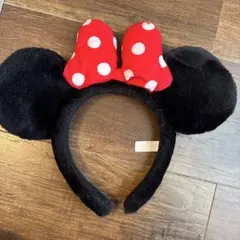 ミニーマウス風カチューシャ 黒赤ドット