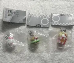 サンリオ　Sanrio ふわふわスノー　アメリカン キティ　めじるしアクセサリー