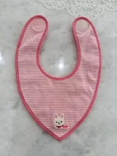 ミキハウス　ウサギ刺繍付きピンクストライプスタイ