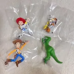トイストーリー　ゆらゆらつながるマスコット　4種