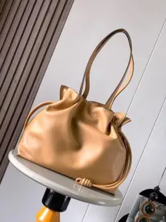 ベージュ トートバッグ