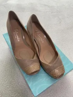 Artemis ベージュ オープントゥ ウェッジソール