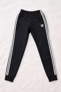 【大幅値下げ中！】adidas Originals トラックパンツブラ