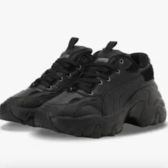 PUMA シリアウェッジ スニーカー 24.5cm ブラック 美品のサムネイル
