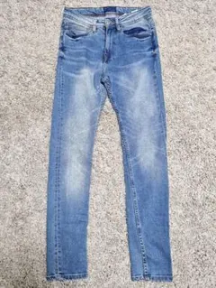 人気モデル　ZARA　ザラ　メンズスキニーデニムパンツ　Mサイズのサムネイル