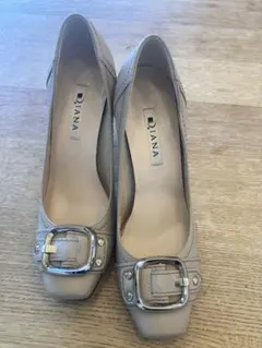 【美品】DIANA ベージュ バックル付きパンプス