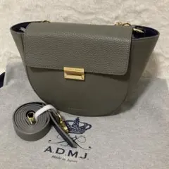 新品未使用 A.D.M.J. エーディーエムジェイ シボ革 ショルダーバッグのサムネイル