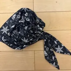 新品未使用♥ホワイトビューティー♥　バイザーキャップ　ネイビー（フローラル）