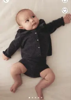 カシミヤニットダークグレー　ベビー服　adorables