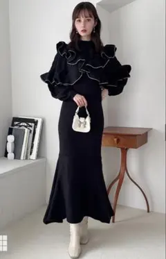 新品　GRL インナー付き配色ラインフリルマーメイドニットワンピース ブラック