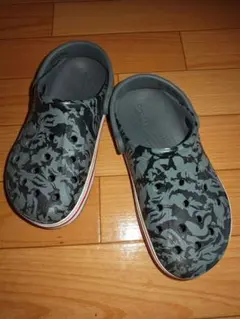 crocs　19.5cm 迷彩柄 キッズサンダル