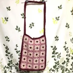 メ(^ ^)y【Camomille】グラニースクエア ニットバッグ 花モチーフ