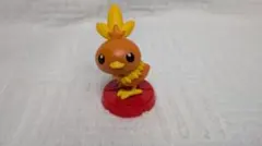 [美品&未組み立て]チョコエッグ ポケットモンスター旅立ちの3匹　#08アチャモ