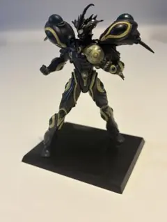 強殖装甲ガイバー　トレーディングフィギュア　ギガンティック・ダーク