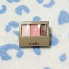 カネボウ化粧品 メディア♡アイシャドウのサムネイル