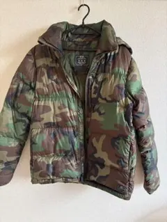 NIKE ダウンジャケット カモフラージュ Mサイズ
