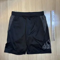 adidas AEROREADY ハーフパンツ 黒